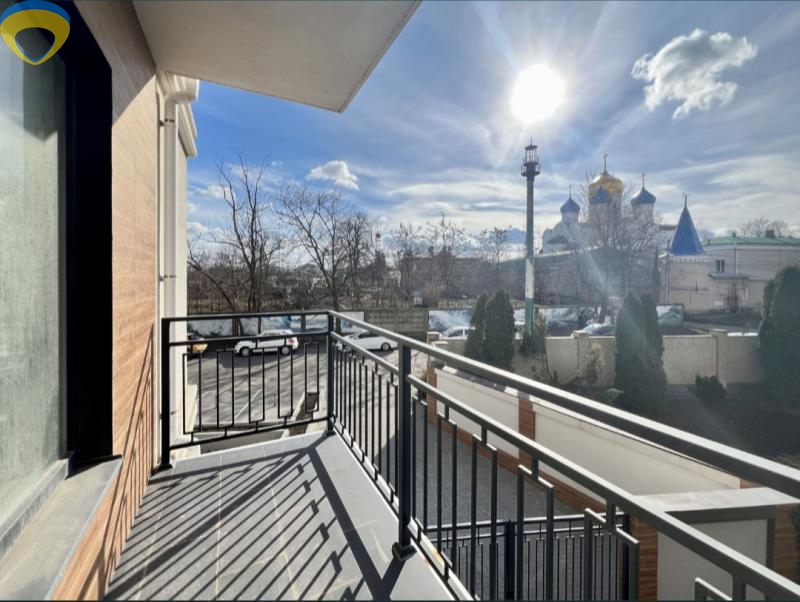 продажа трехкомнатной квартиры номер A-174263 в Киевском районе, фото номер 4